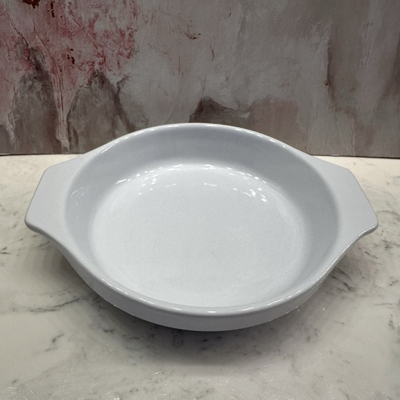 Emile Henry Round French Casserole Pie Stoneware White France Ovenware Buffet - Picture 1 of 12